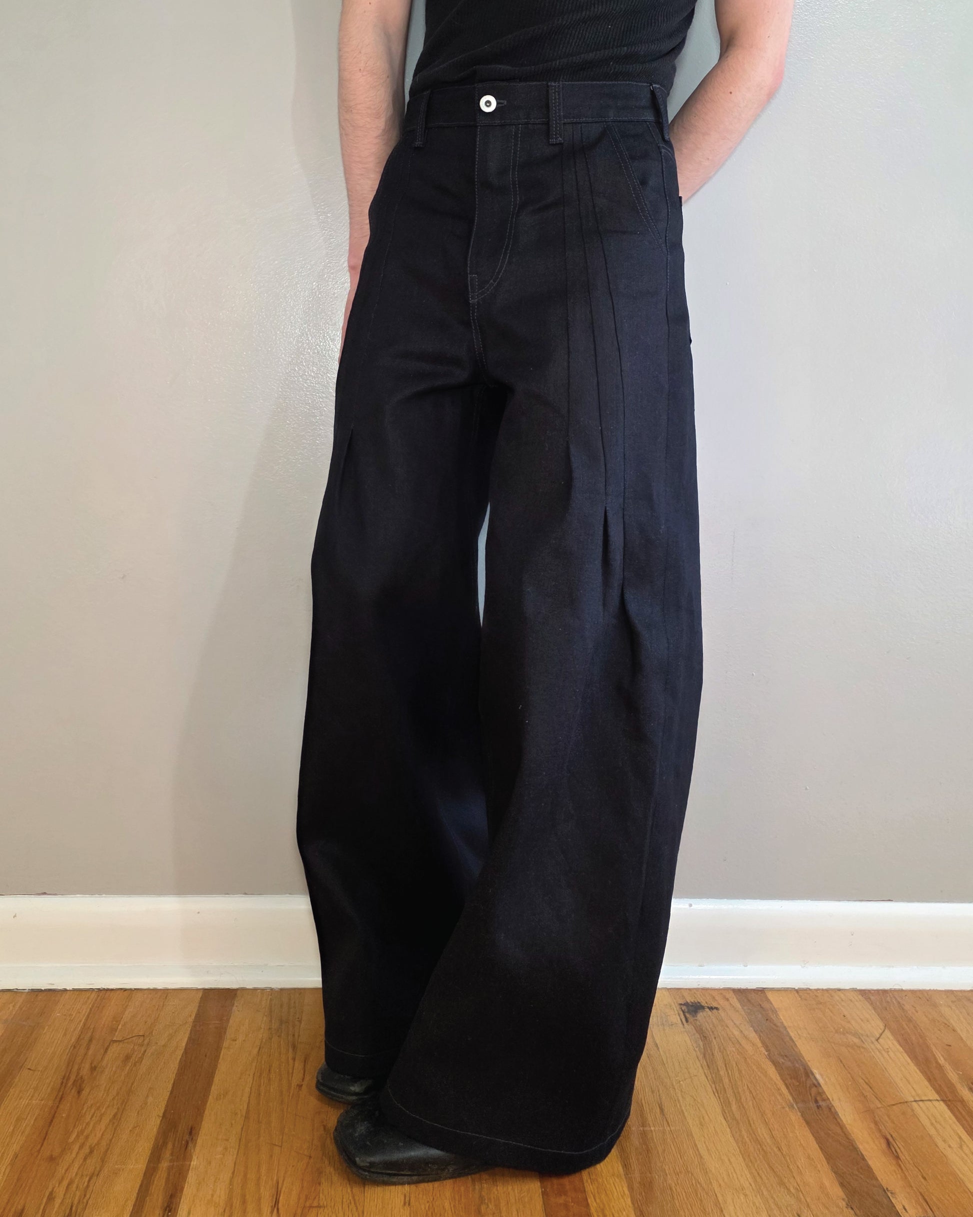 Whisker Pleated Pants