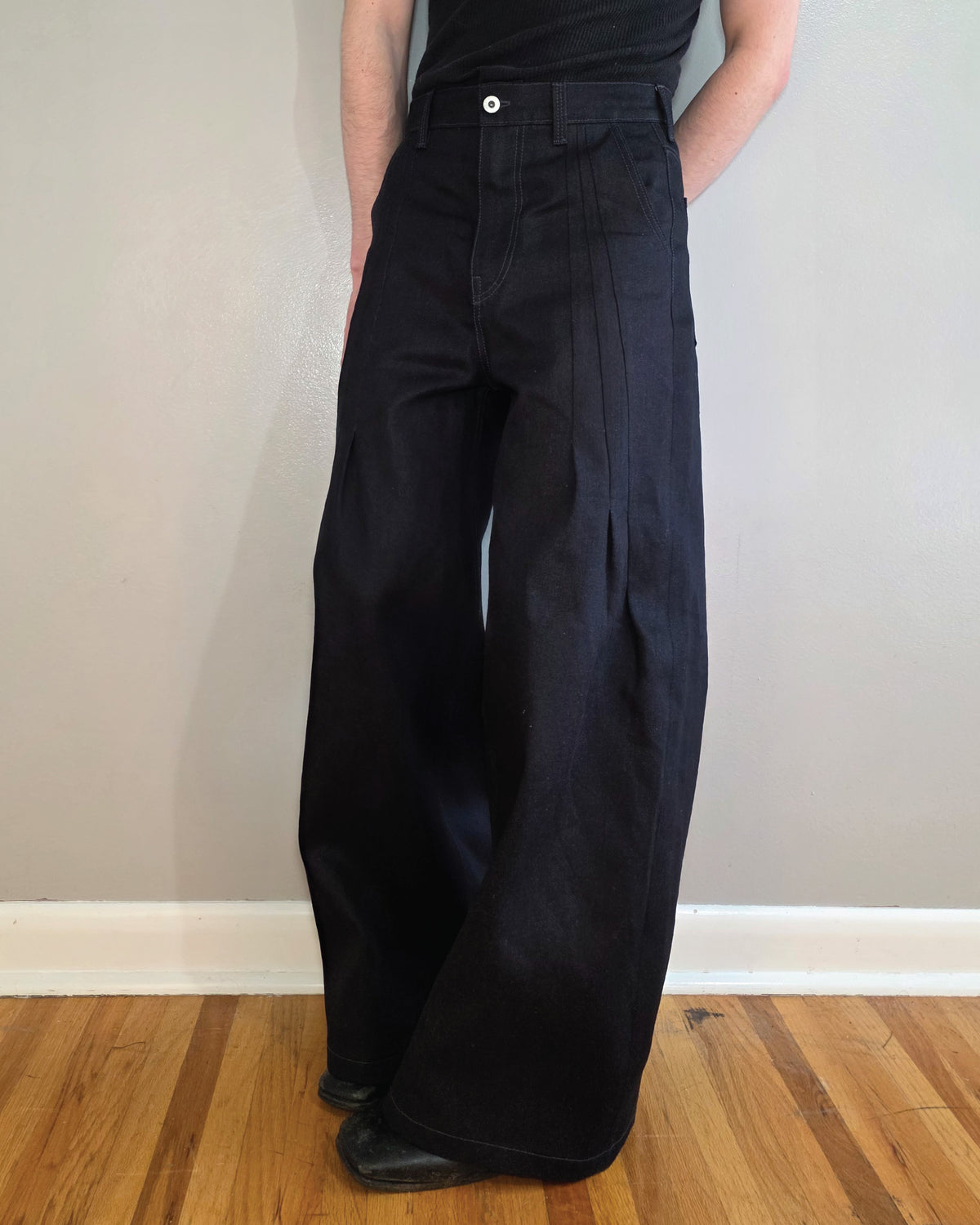 Whisker Pleated Pants