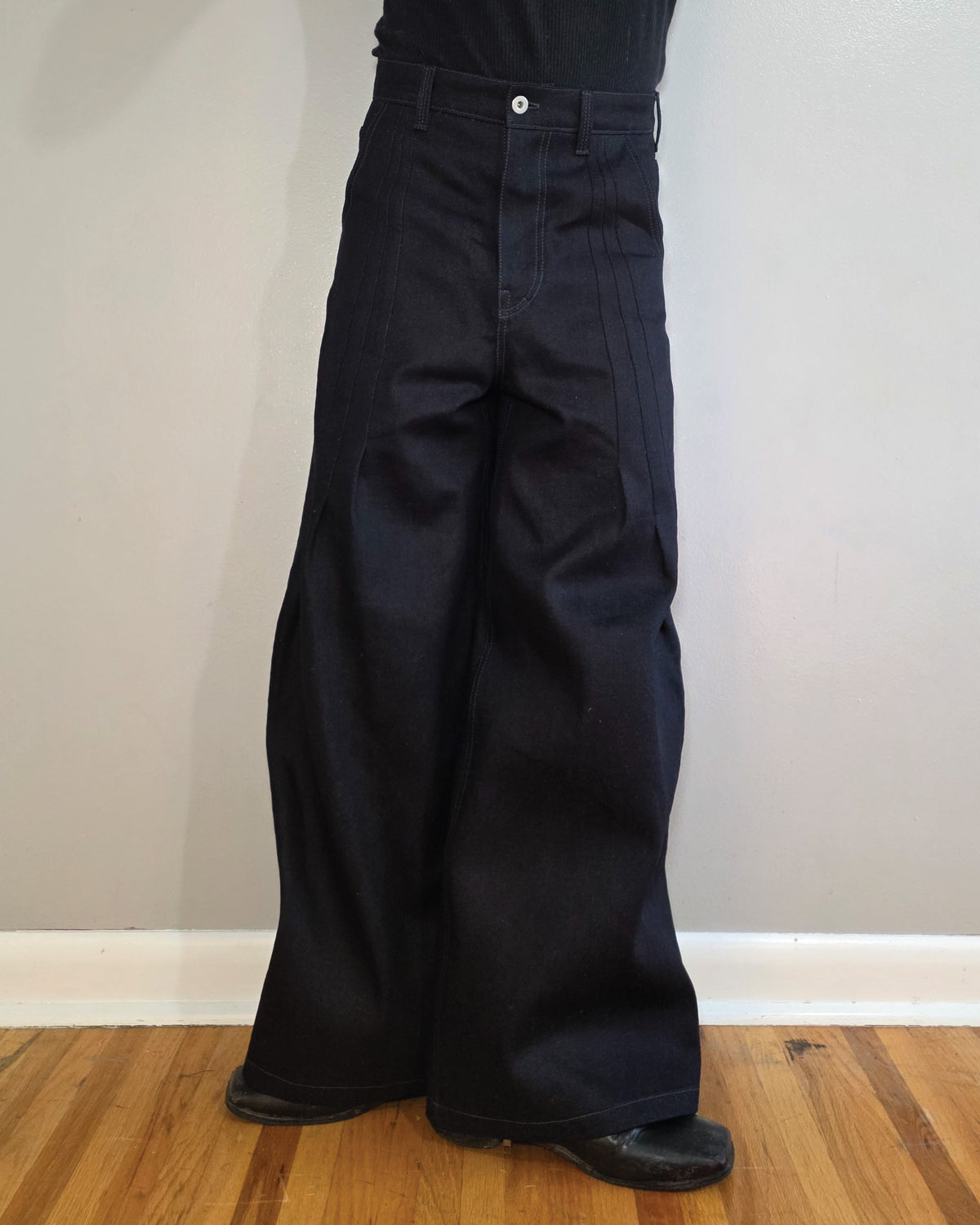 Whisker Pleated Pants