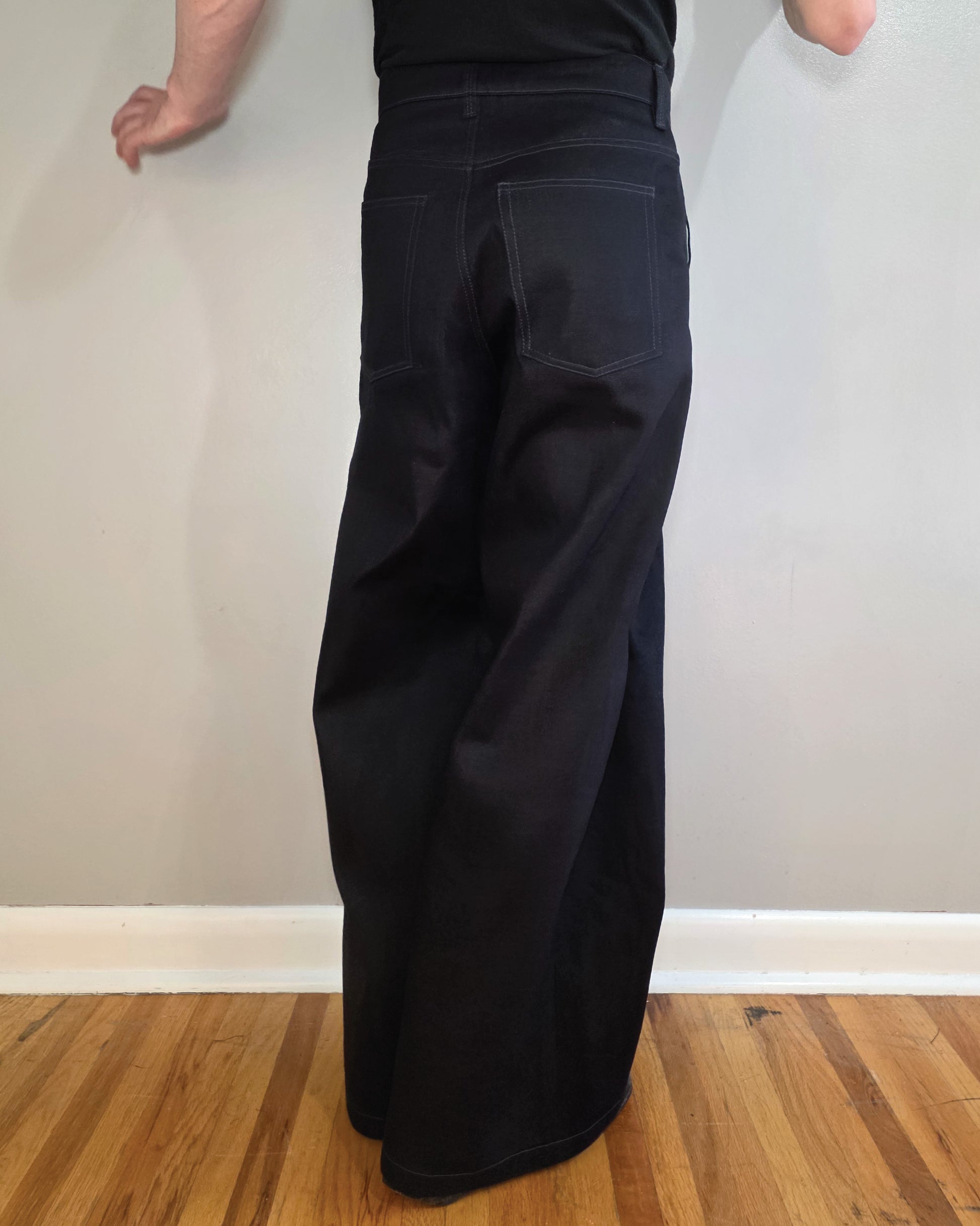 Whisker Pleated Pants