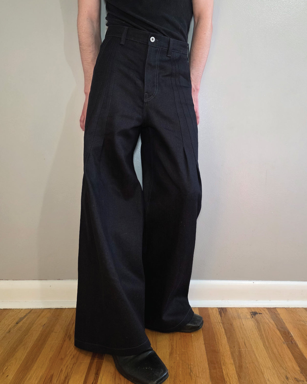 Whisker Pleated Pants