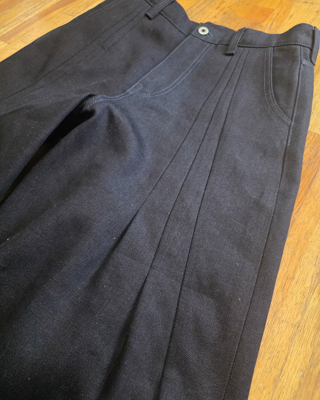 Whisker Pleated Pants